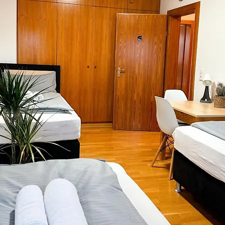 Apartment Sali Homes K39 Monte-carlo -spacious 6-bedroom With Terrace And Garden Views In Ideal For Groups